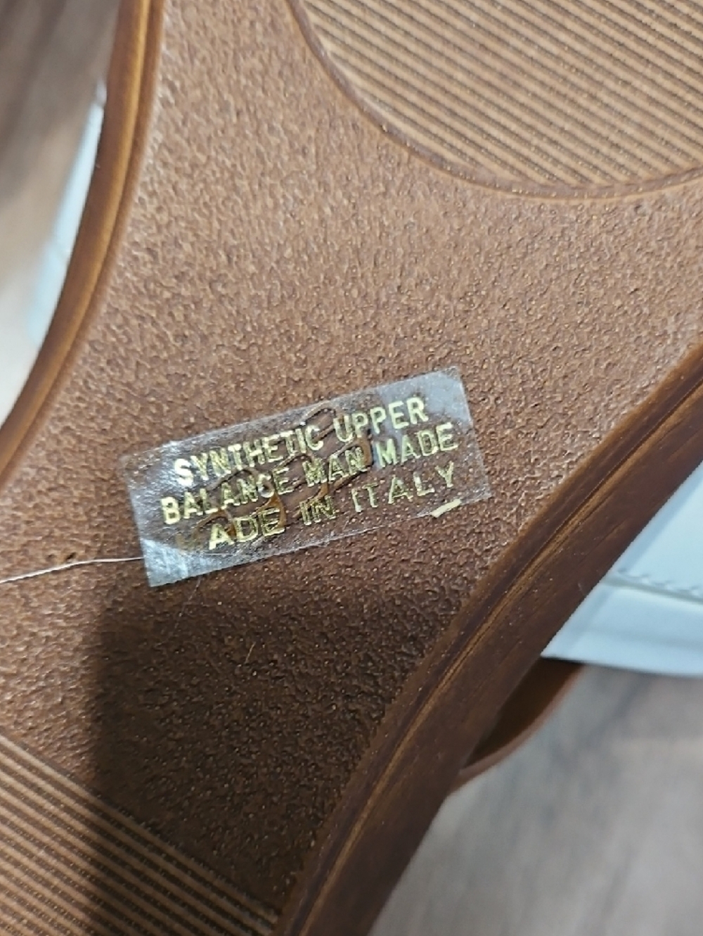 Italian Shoemakers White and Brown Leather Slide Thong Sandals 8 - Picture 9 of 11